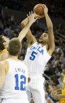 Seen here in the season’s first Pac-12 matchup, freshman guard Kyle Anderson looks to lead UCLA to its third consecutive conference win.