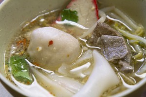 Tom yum noodle soup