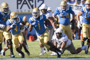 Freshman running back Soso Jamabo ran in the game-clinching touchdown for the Bruins. (Daniel Alcazar/Daily Bruin senior staff)