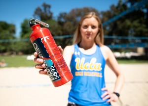 Senior Izzy Carey has lost just two matches this season, bringing her career record to 112-25 – good for the best in UCLA beach volleyball program history. (Alice Naland/Daily Bruin)